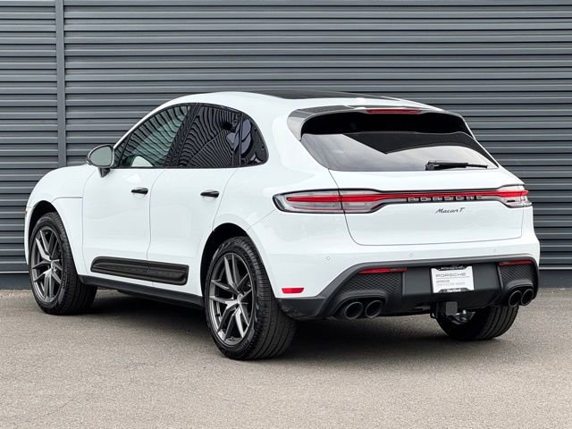 Certified 2025 Porsche Macan Turbo image 3