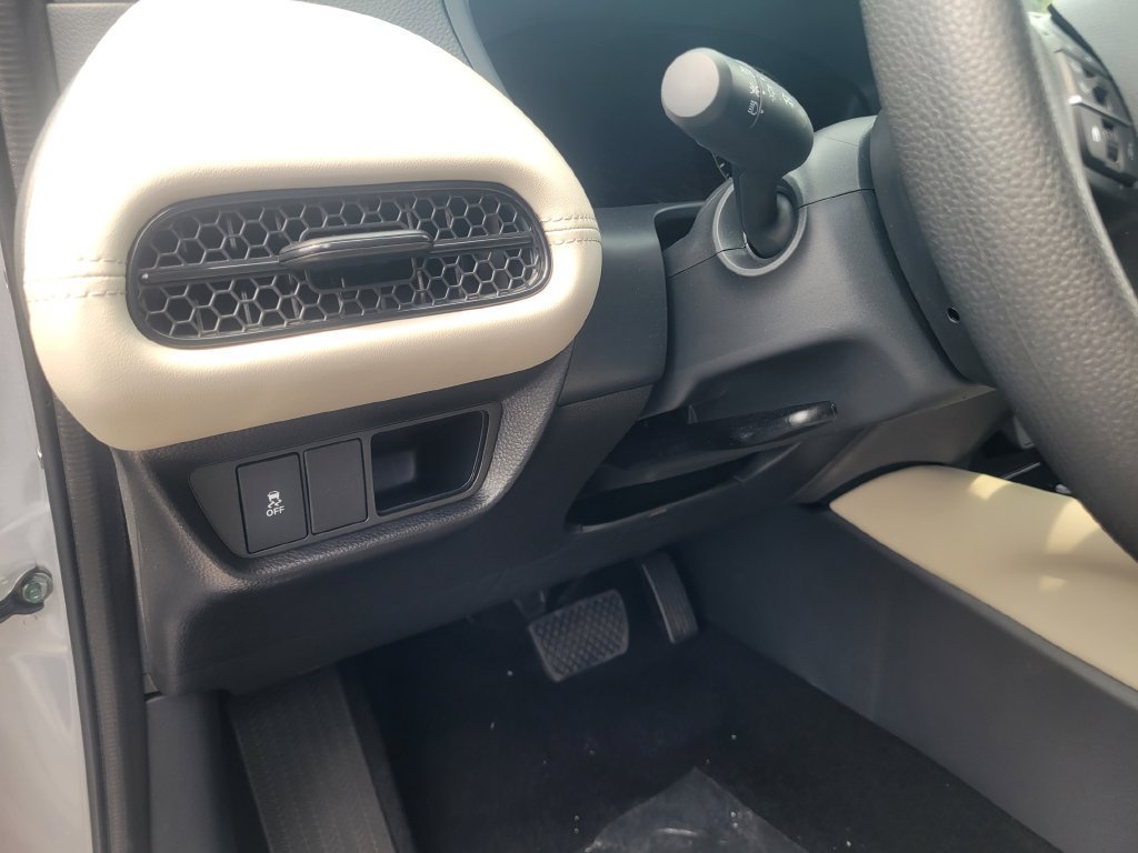 New 2027 Honda HR-V LX image 16