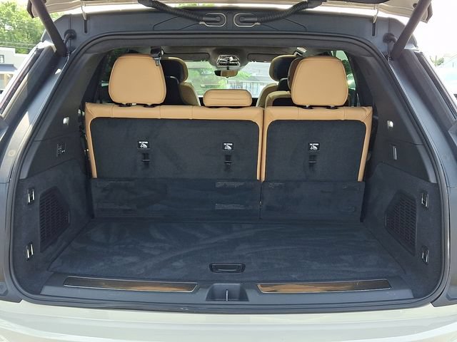 Certified 2026 Cadillac Escalade IQ Luxury 2 w/ LPO, Premium Carpet Package AWD/4WD image 28