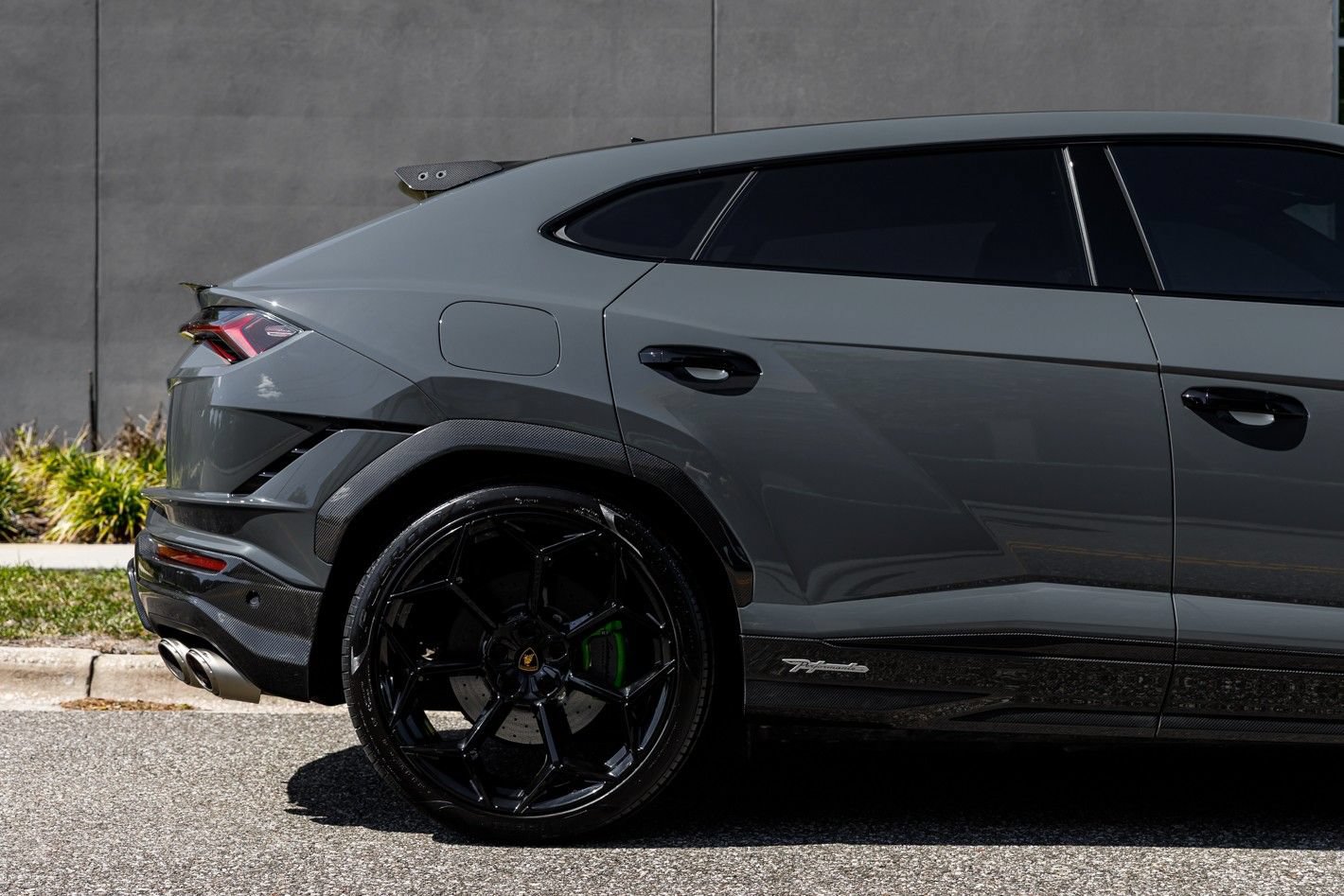 Used 2023 Lamborghini Urus Performante AWD/4WD image 16