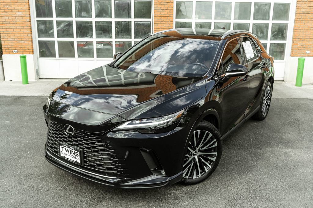 Used 2024 Lexus RX 350 AWD image 2