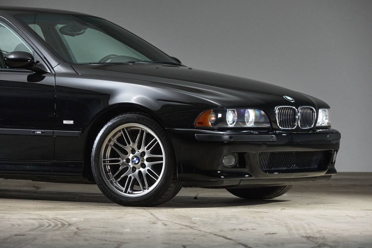 Used 2003 BMW M5 RWD image 9