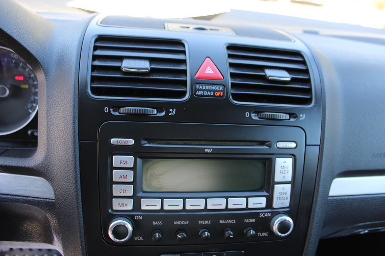 Used 2007 Volkswagen GTI 2-Door image 21