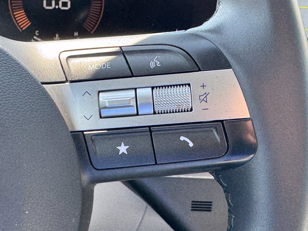 Certified 2025 Hyundai Kona SEL FWD image 27