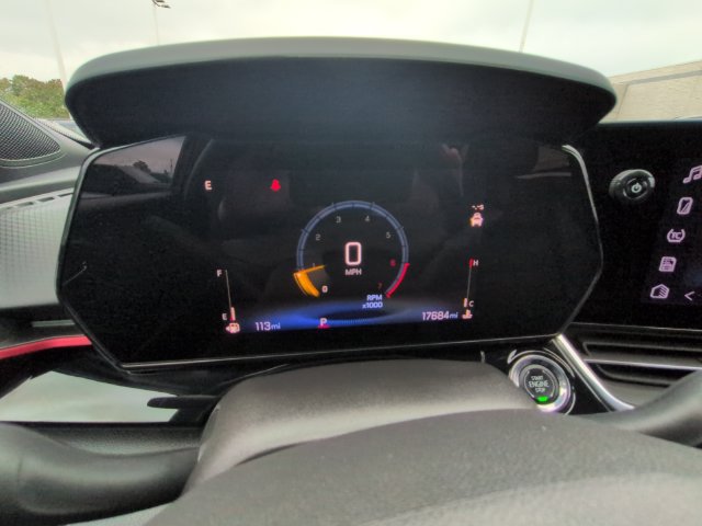 Used 2025 Chevrolet Trax RS FWD image 19