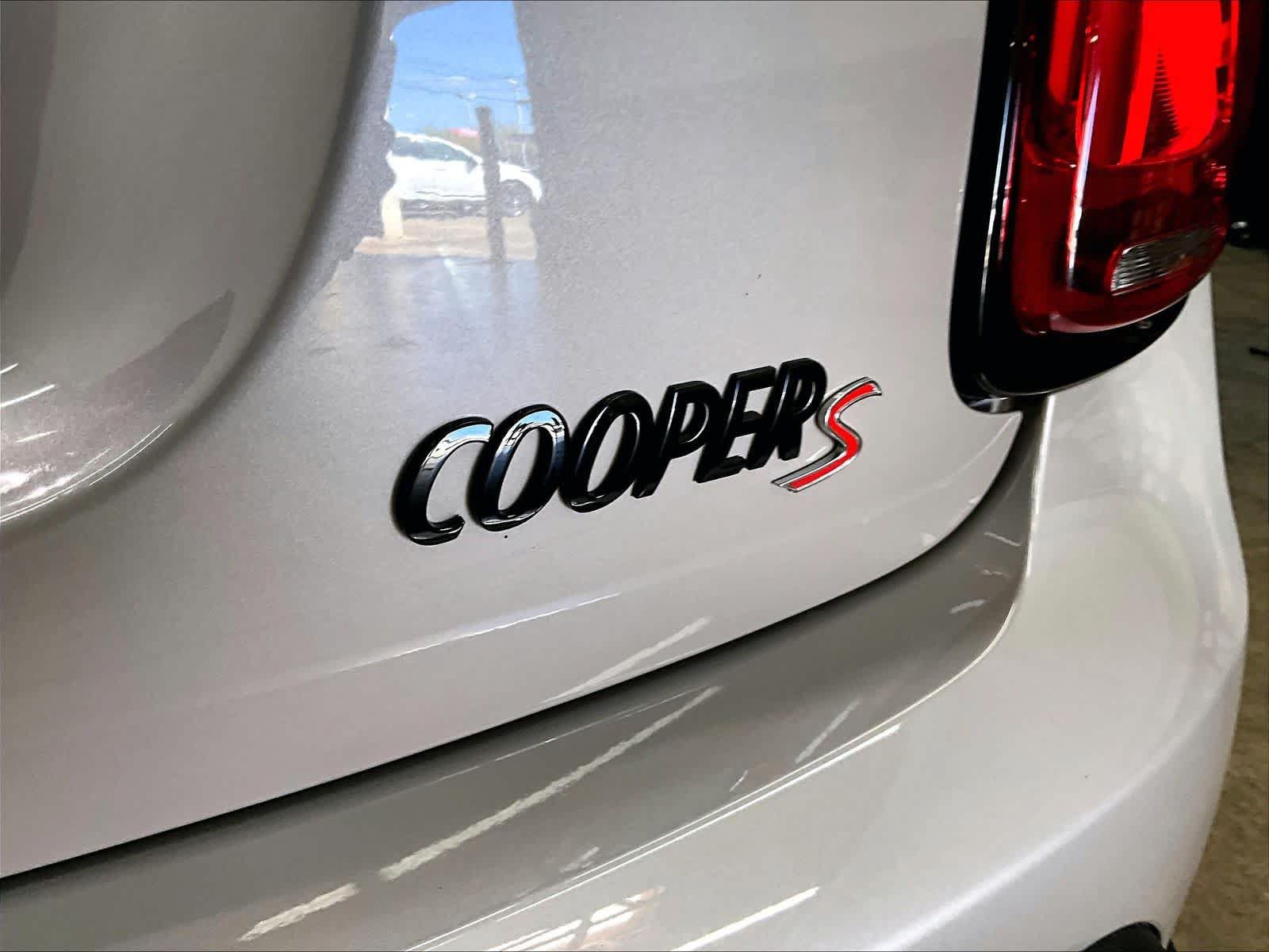 Used 2024 MINI Cooper S w/ Signature Upholstery Package FWD image 11