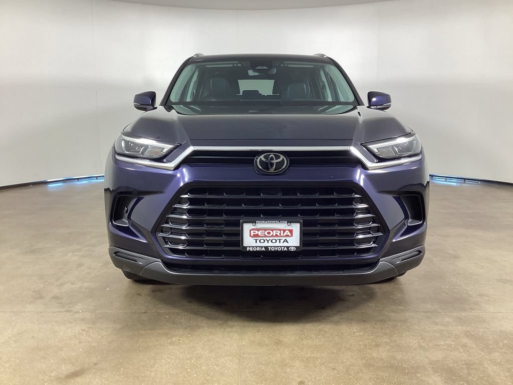 Used 2024 Toyota Grand Highlander AWD image 3