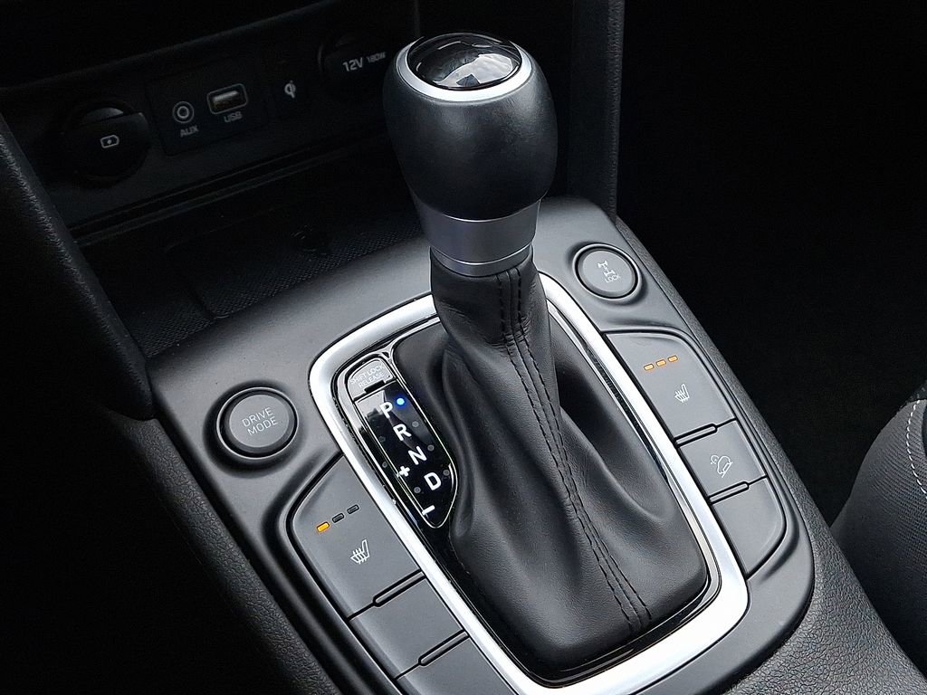 Used 2021 Hyundai Kona Limited w/ Cargo Package image 13