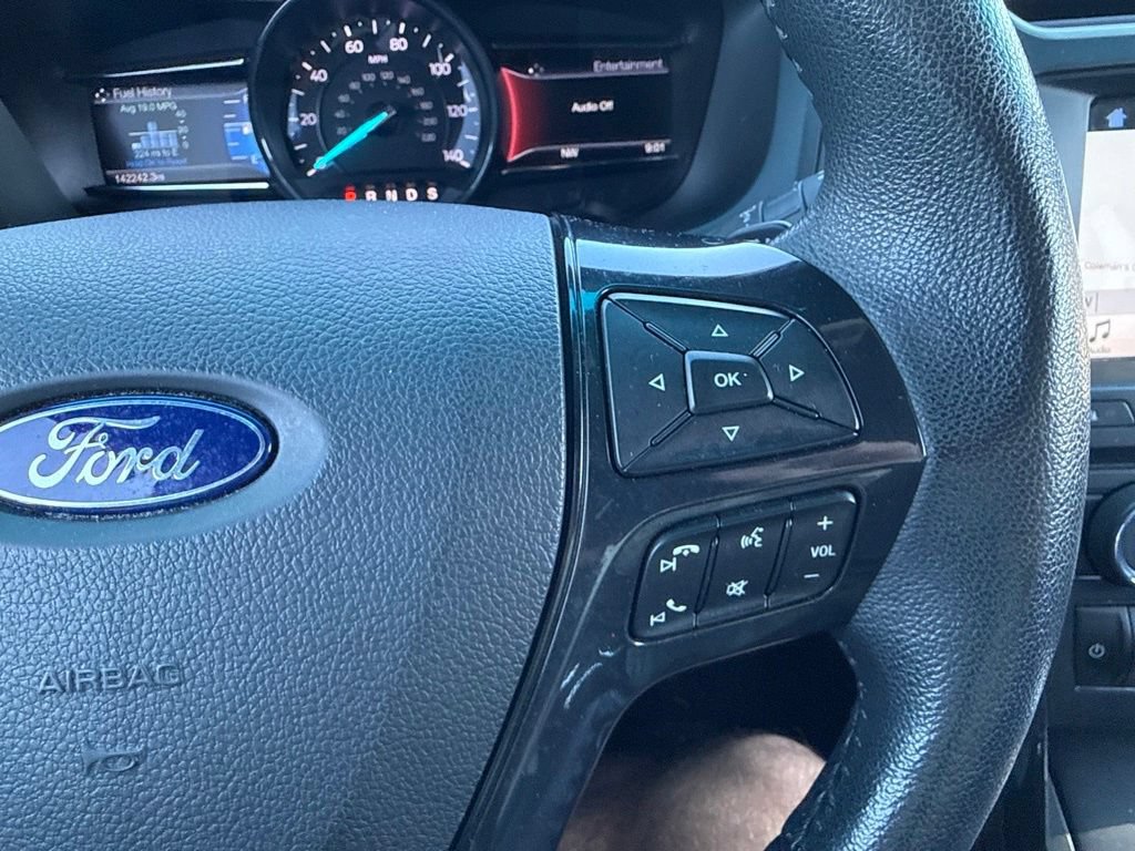 Used 2017 Ford Explorer XLT w/ Equipment Group 202A AWD/4WD image 21