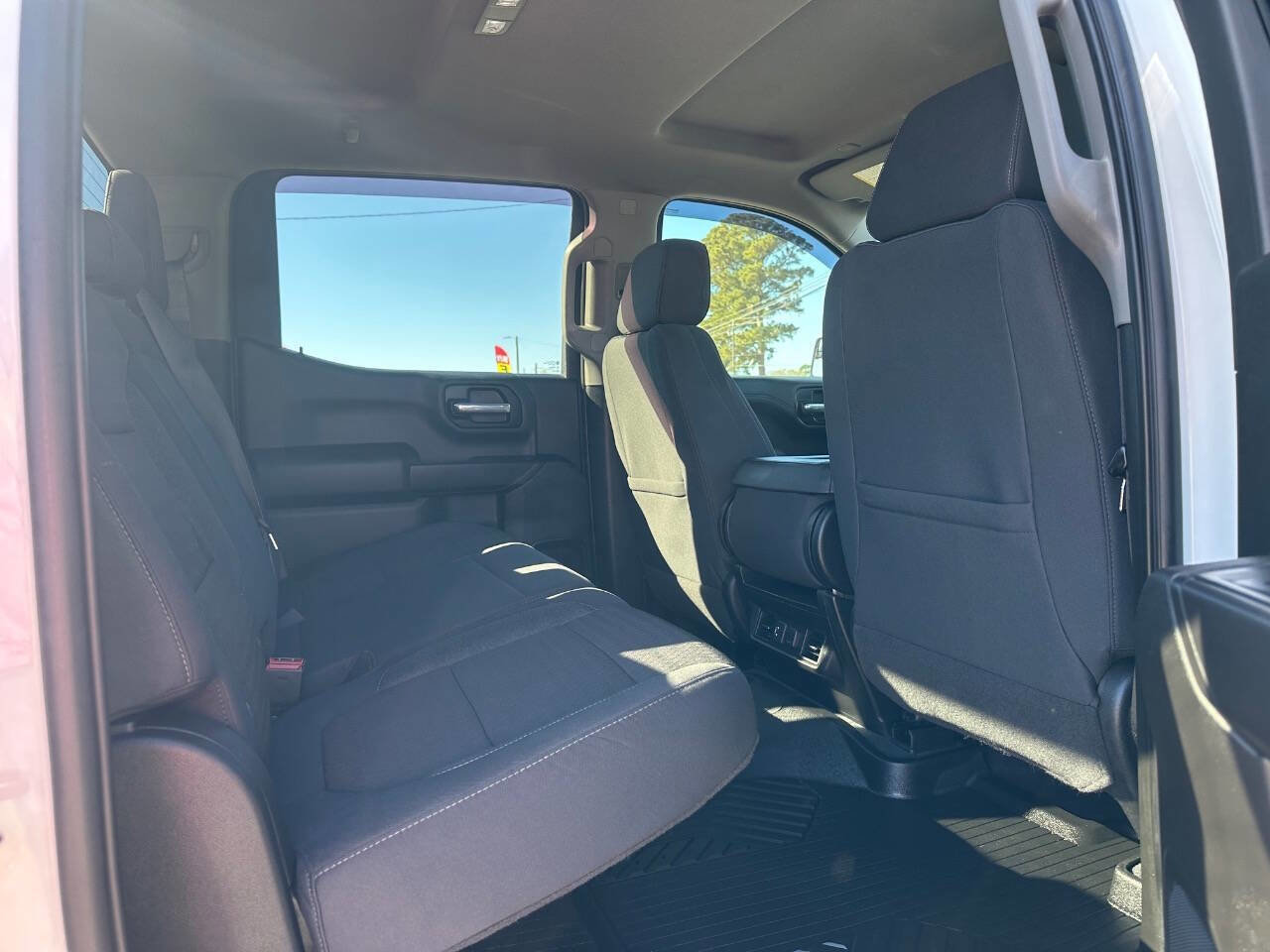 Used 2021 Chevrolet Silverado 1500 LT image 5