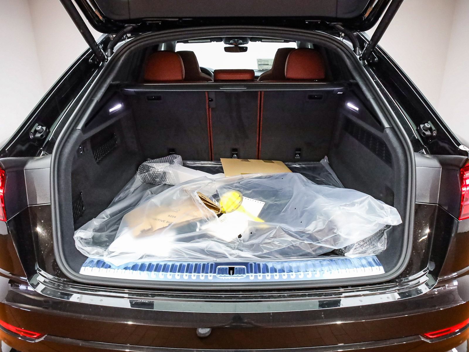 New 2026 Audi SQ8 Prestige image 29