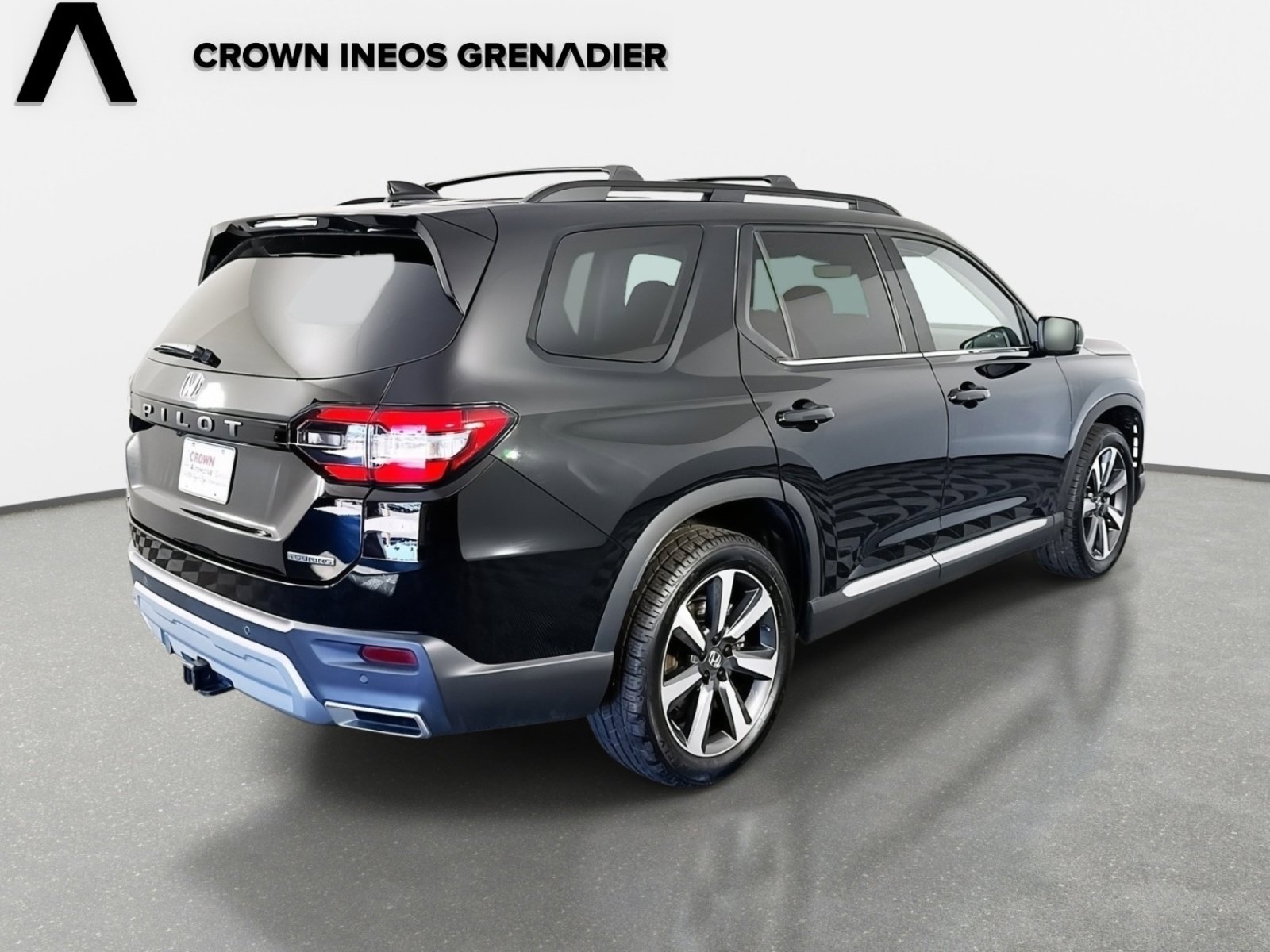 Used 2023 Honda Pilot Touring image 6