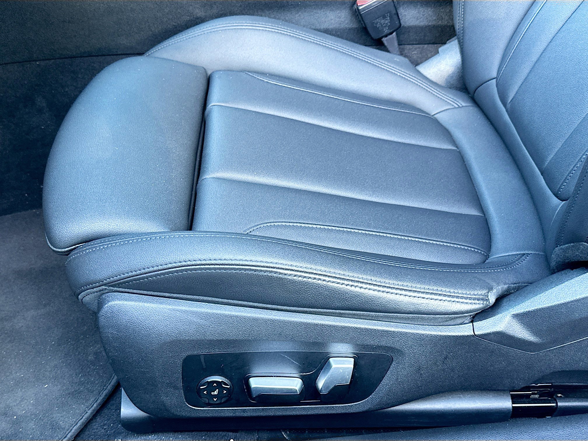 Used 2021 BMW 440i xDrive Coupe w/ Premium Package image 19