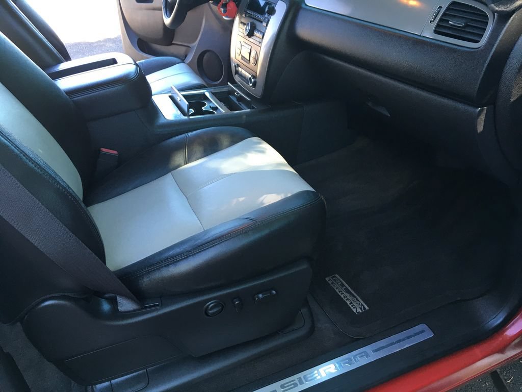 Used 2013 GMC Sierra 1500 SLT w/ All-Terrain Package AWD/4WD image 31