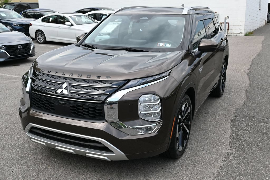 Used 2024 Mitsubishi Outlander SEL Black Edition AWD/4WD image 6