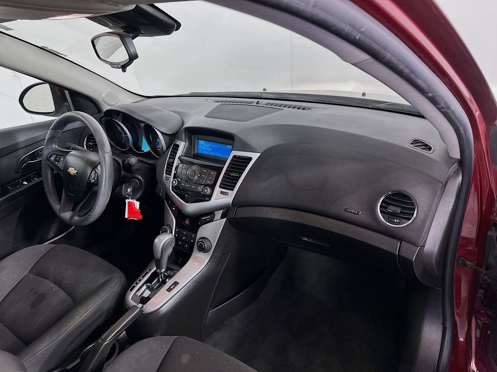 Used 2015 Chevrolet Cruze LT FWD image 25