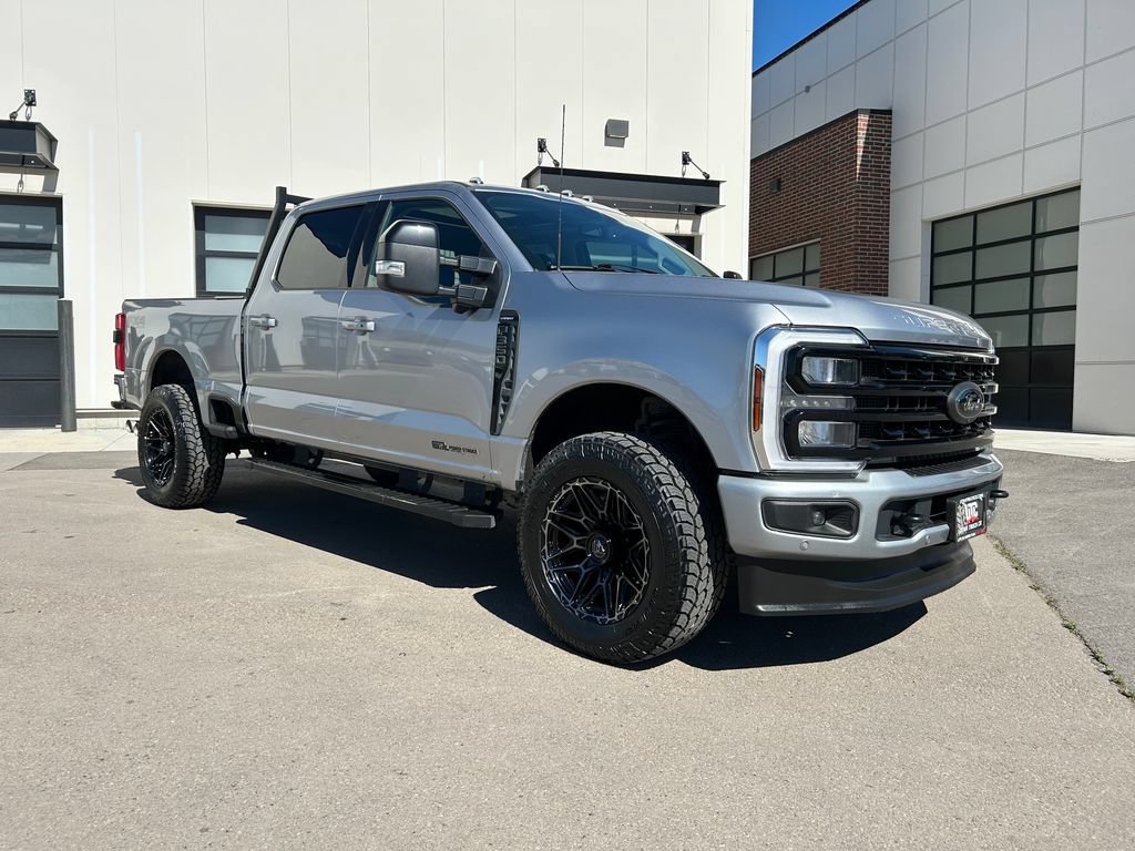 Used 2024 Ford F350 Lariat w/ Lariat Ultimate Package AWD/4WD image 1