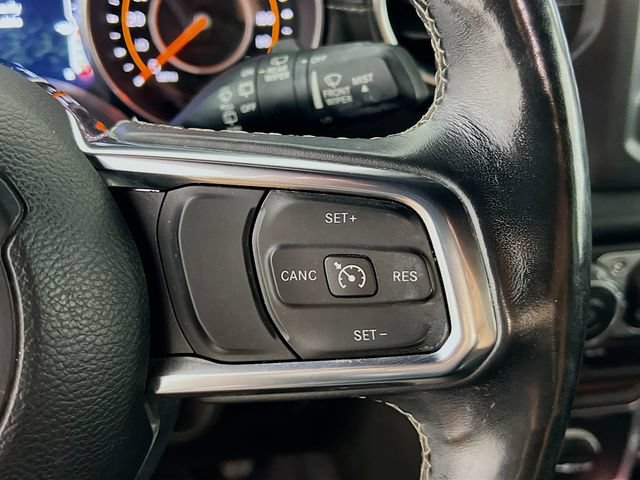 Used 2019 Jeep Wrangler Unlimited Sahara w/ Dual Top Group AWD/4WD image 31