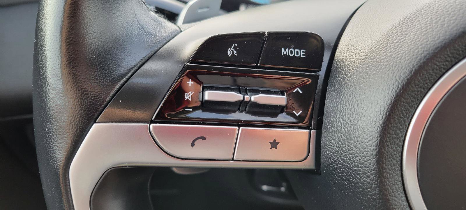 Used 2022 Hyundai Tucson Limited image 16