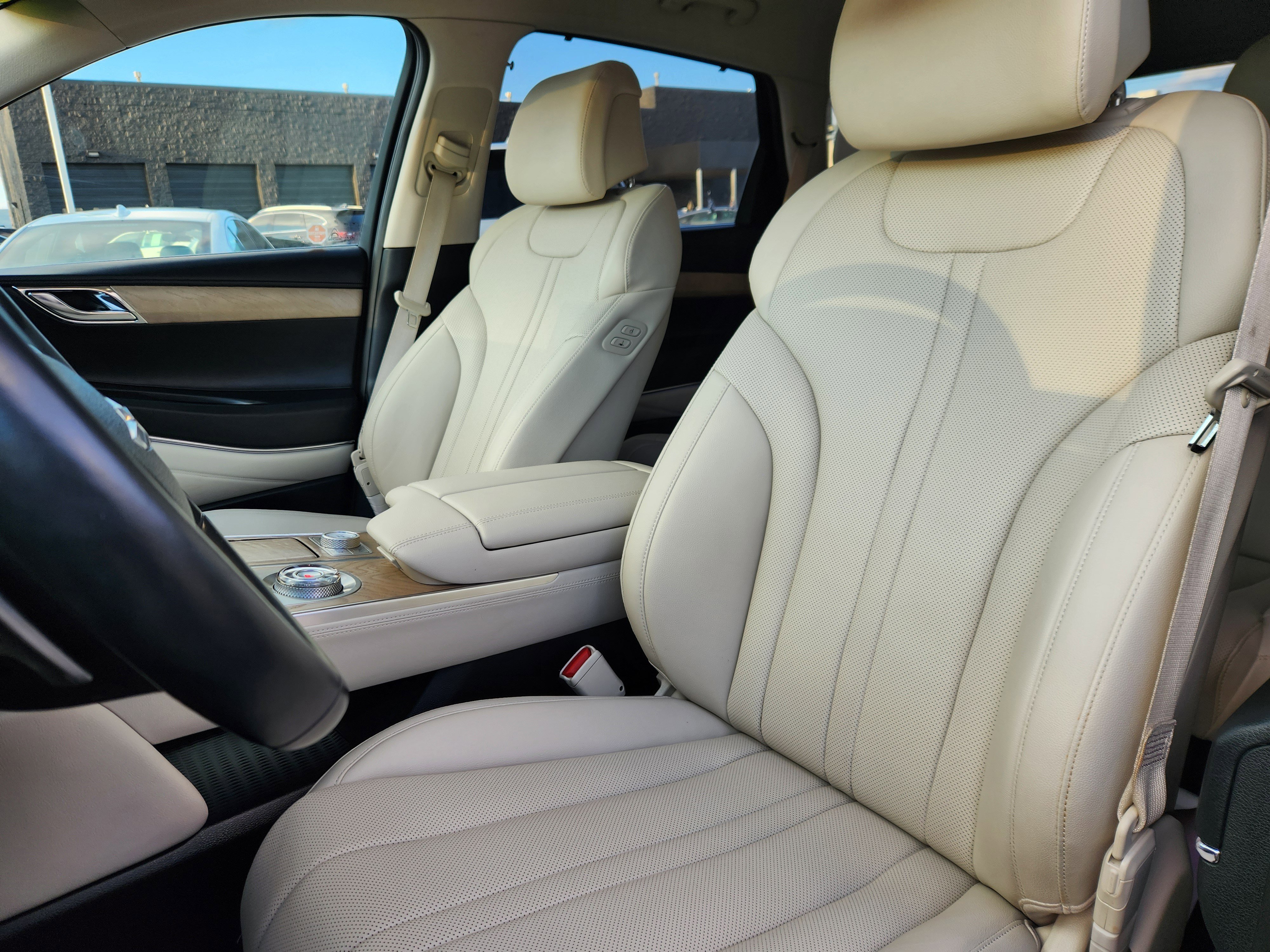 Used 2023 Genesis GV80 2.5T image 7