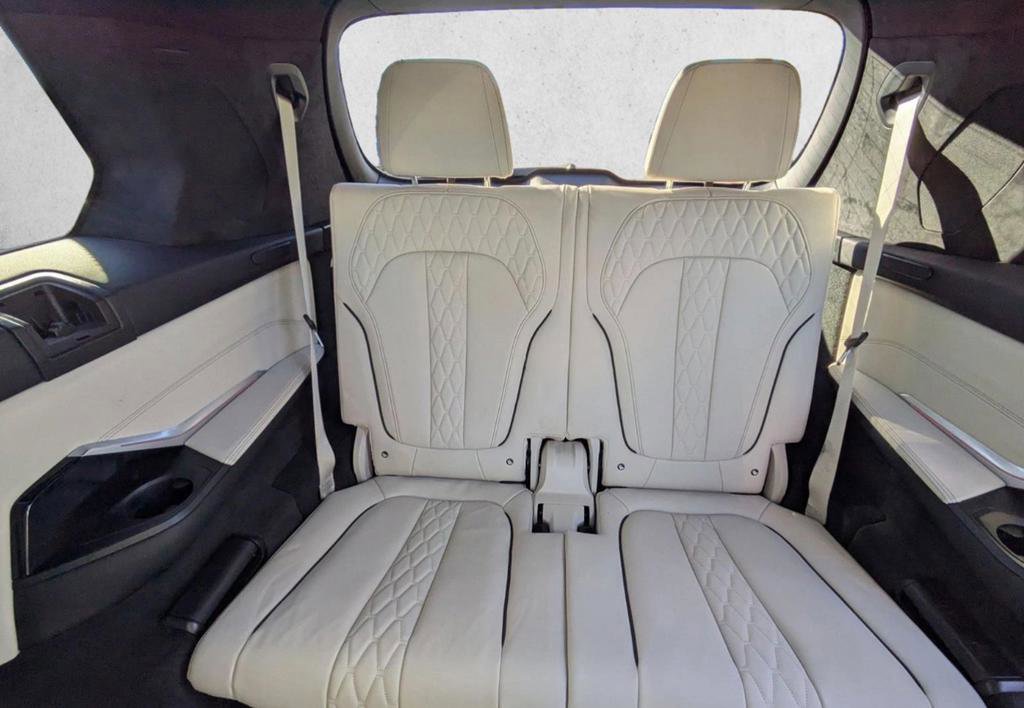 Used 2024 BMW ALPINA XB7 image 15