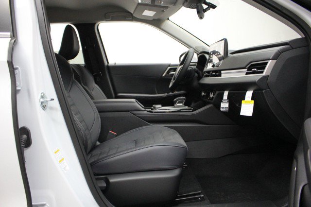 New 2026 Mitsubishi Outlander SE image 18