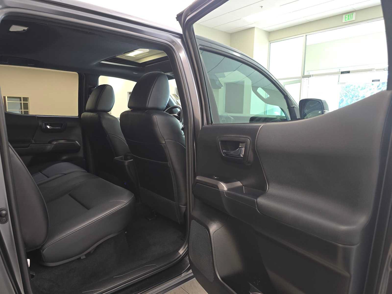Certified 2023 Toyota Tacoma TRD Off-Road w/ TRD Premium Off Road Package AWD/4WD image 26
