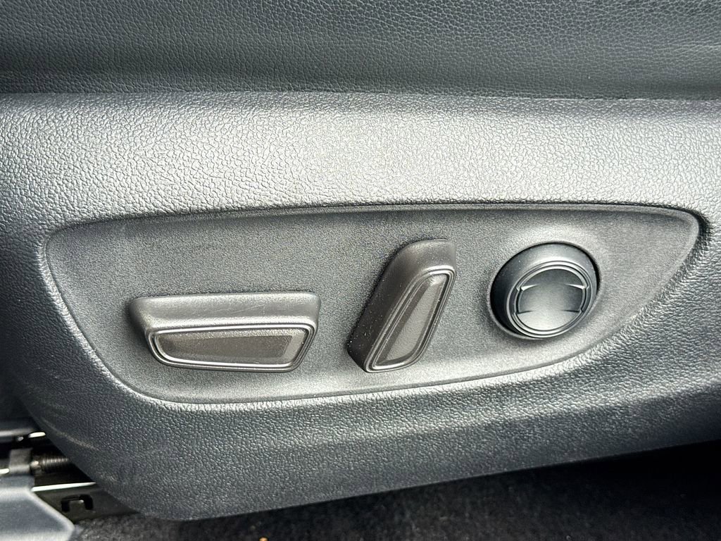 Used 2021 Toyota Highlander XSE image 26