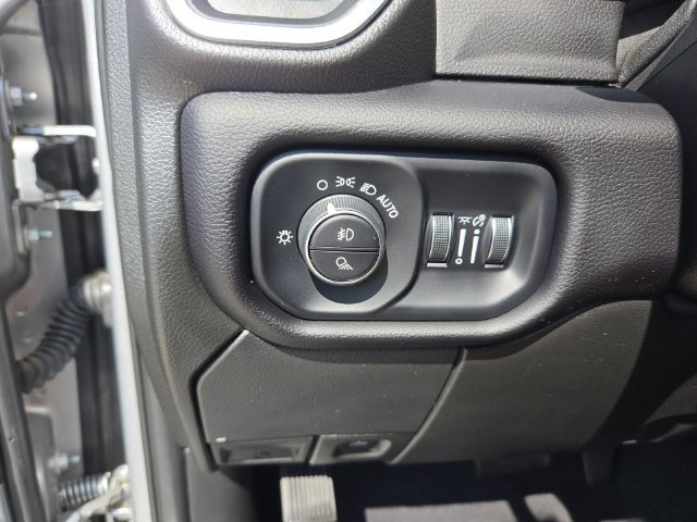 Used 2024 RAM 2500 Laramie AWD/4WD image 17