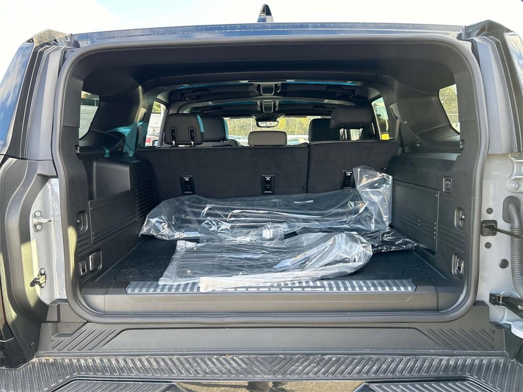 New 2024 GMC Hummer EV 2X w/ Extreme Off-Road Package image 6