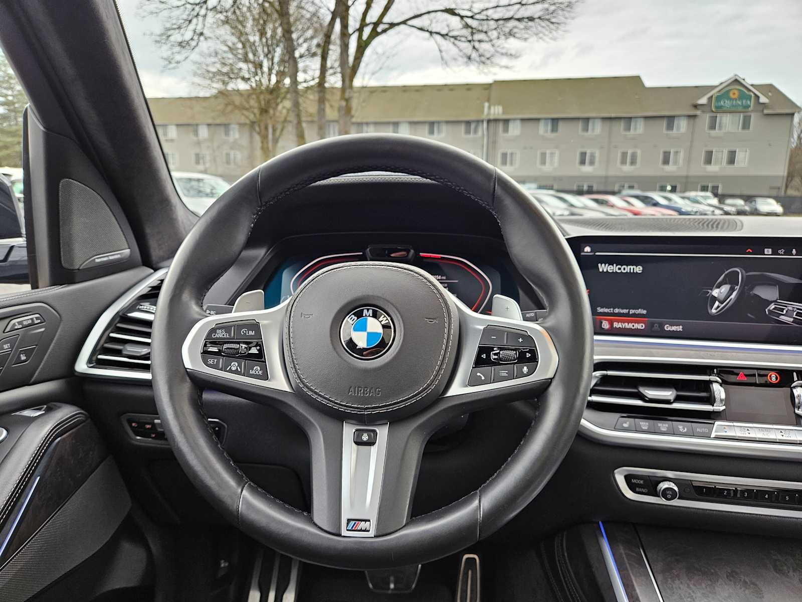 Used 2019 BMW X7 xDrive50i w/ M Sport Package image 22