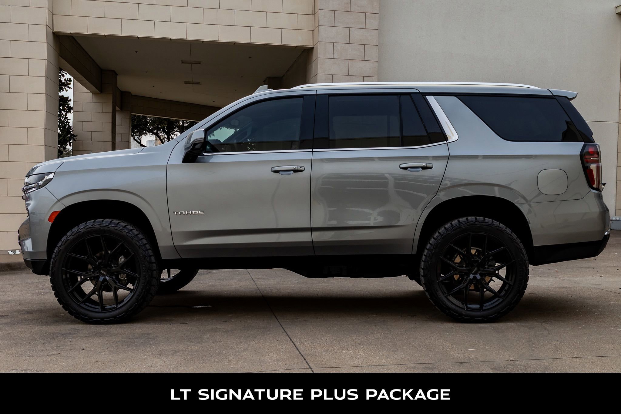 Used 2023 Chevrolet Tahoe LT w/ LT Signature Plus Package image 6