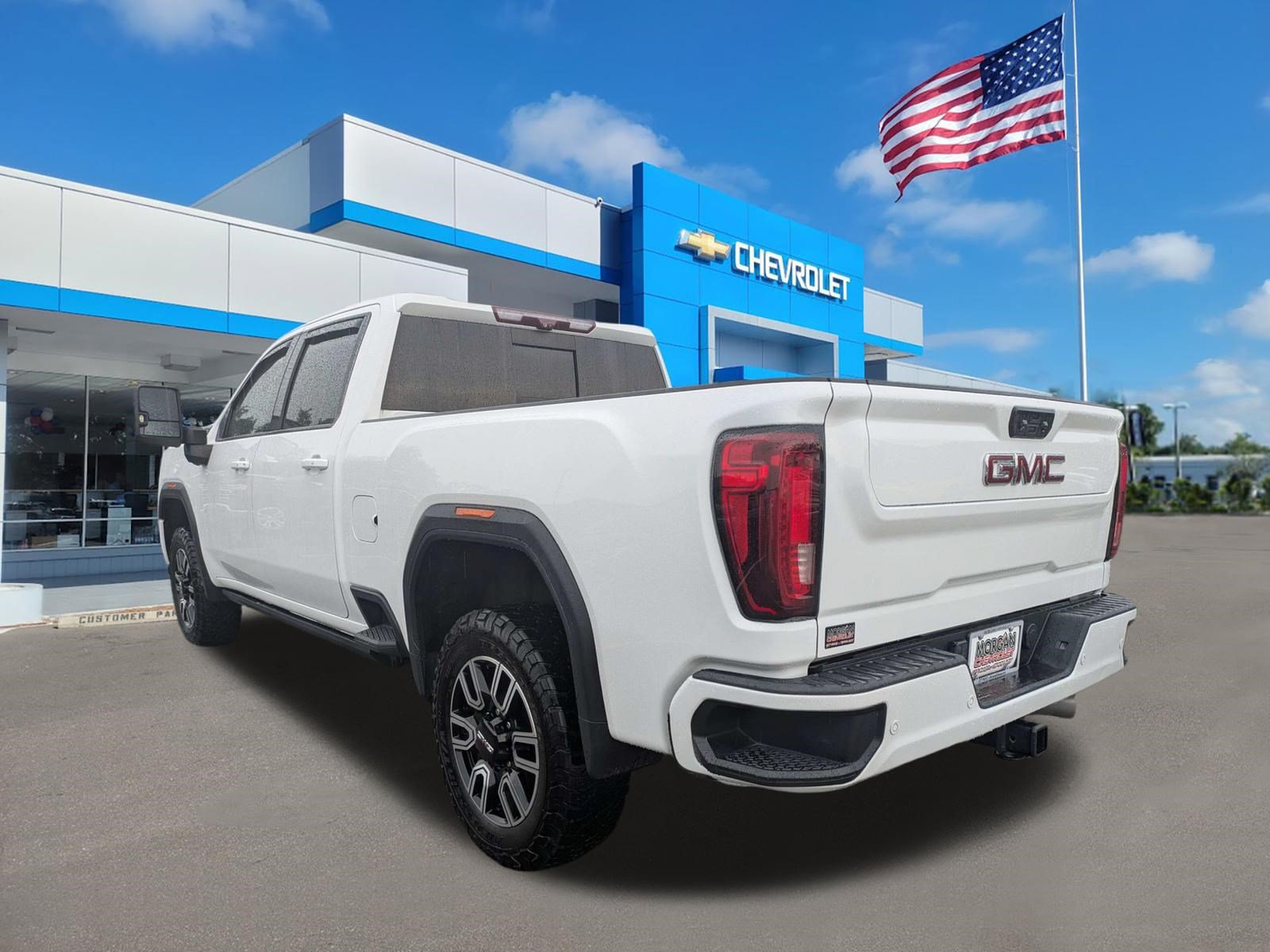 Used 2022 GMC Sierra 2500 AT4 w/ AT4 Premium Plus Package AWD/4WD image 5