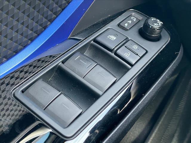 Used 2021 Toyota C-HR XLE image 17