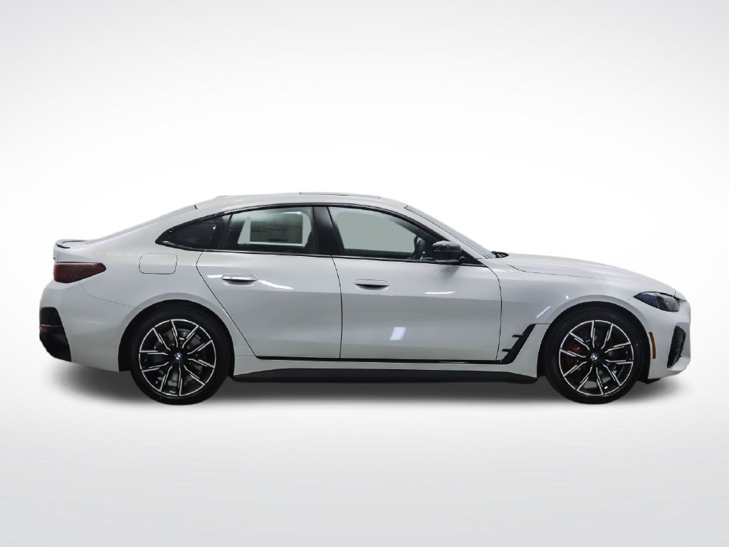 Used 2026 BMW i4 xDrive40i w/ M Sport Package AWD/4WD image 6