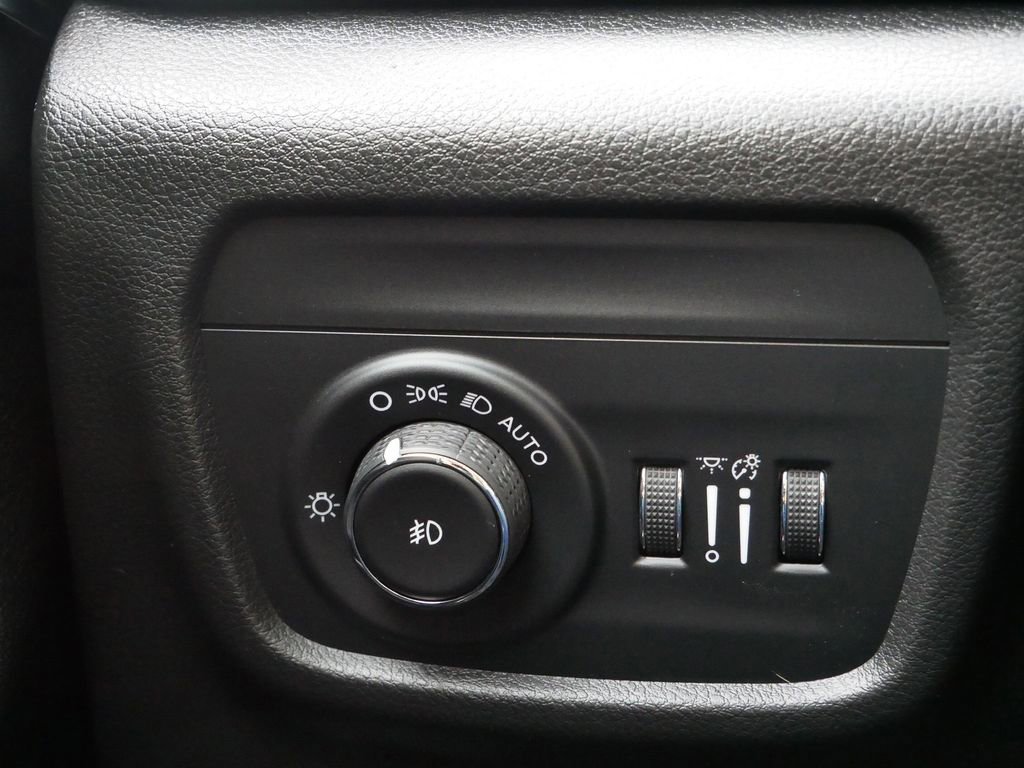 Certified 2022 Jeep Grand Cherokee L Summit w/ Advanced Protech Group IV image 52