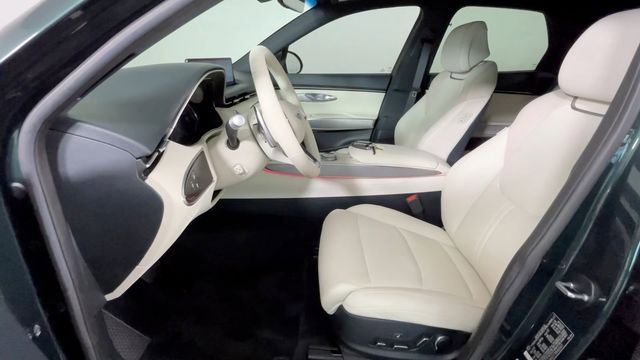 Used 2024 Genesis Electrified GV70 AWD/4WD image 19