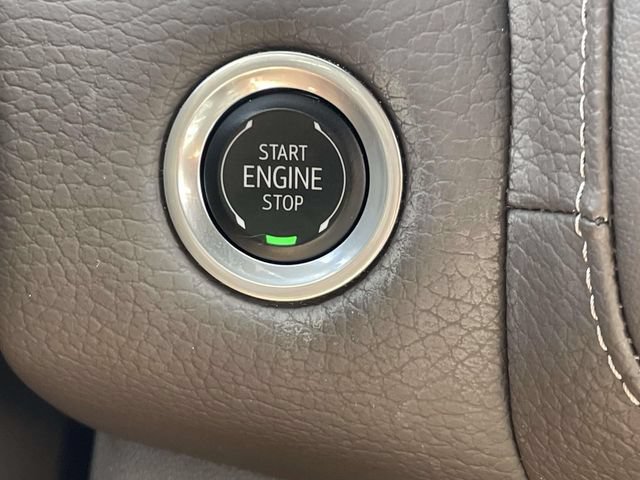Used 2024 GMC Yukon Denali w/ Advanced Technology Package AWD/4WD image 23
