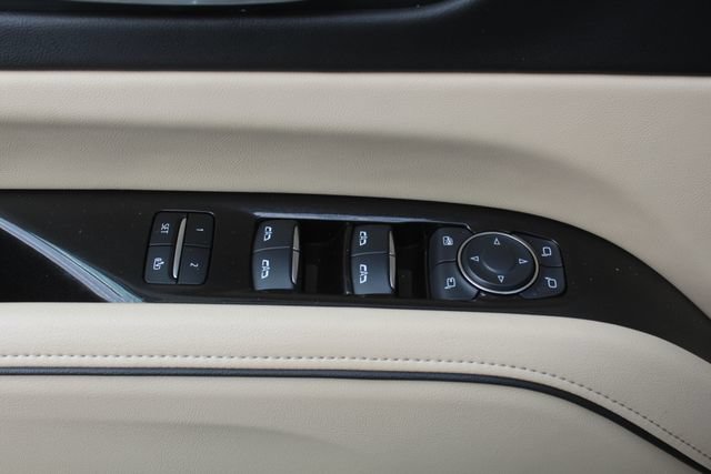 Used 2024 Cadillac Escalade Premium Luxury w/ Performance Package AWD/4WD image 39