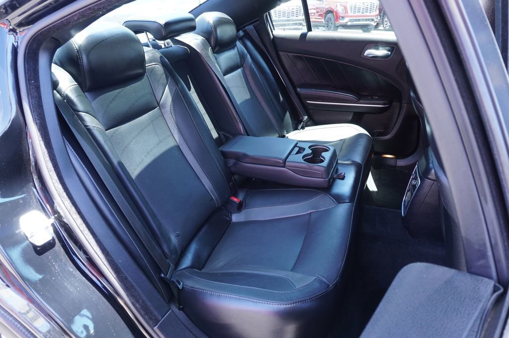 Used 2016 Dodge Charger SXT w/ AWD Premium Group image 9