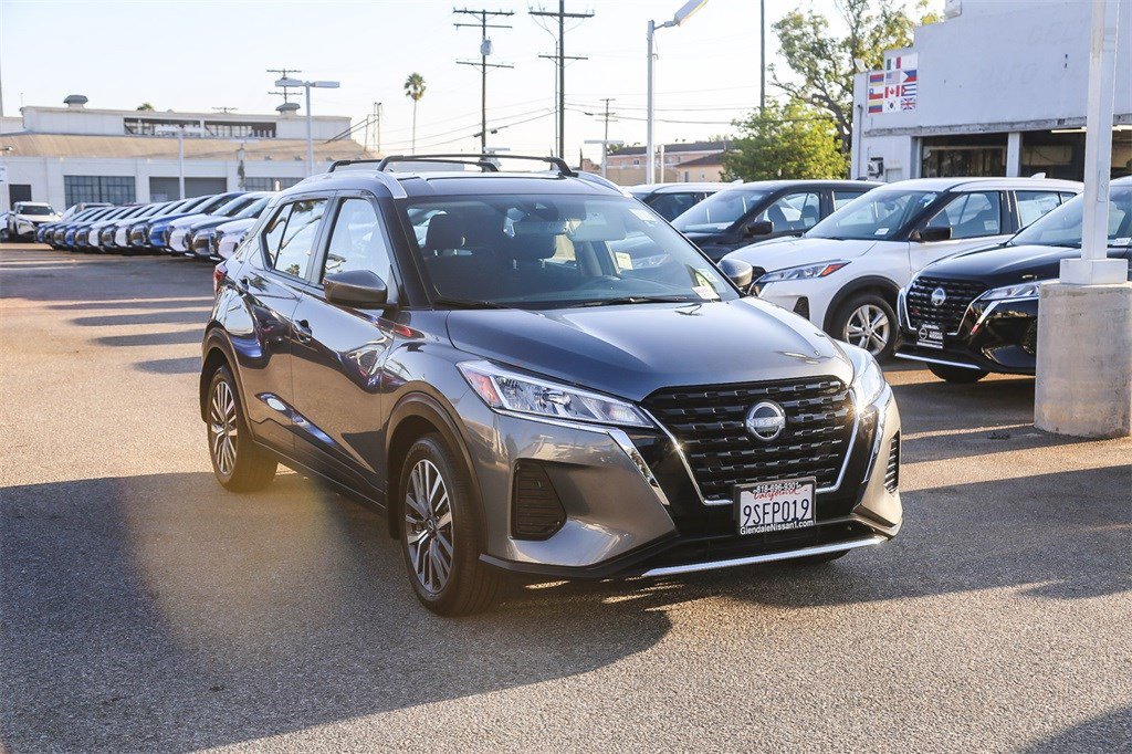 Certified 2024 Nissan Kicks SV w/ Interior Electronics Package image 3