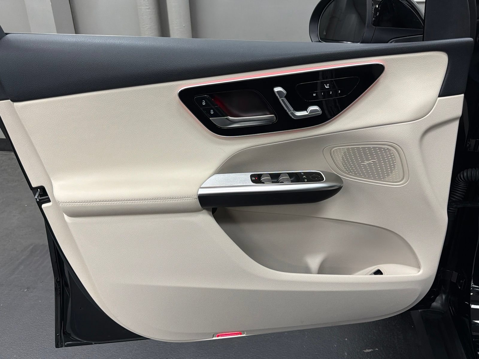 Certified 2026 Mercedes-Benz GLC 300 image 20