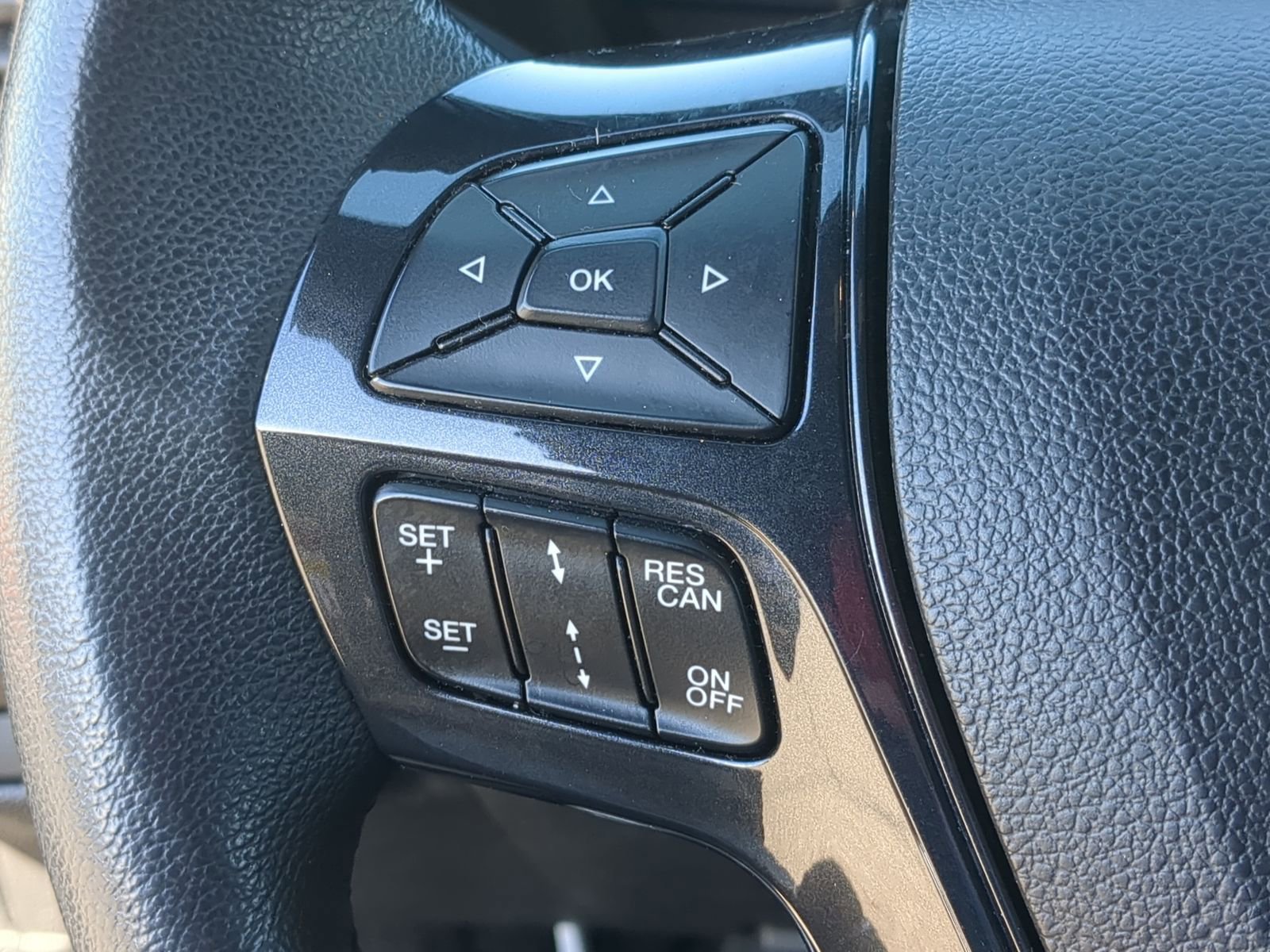 Used 2019 Ford Explorer XLT w/ Equipment Group 202A image 30