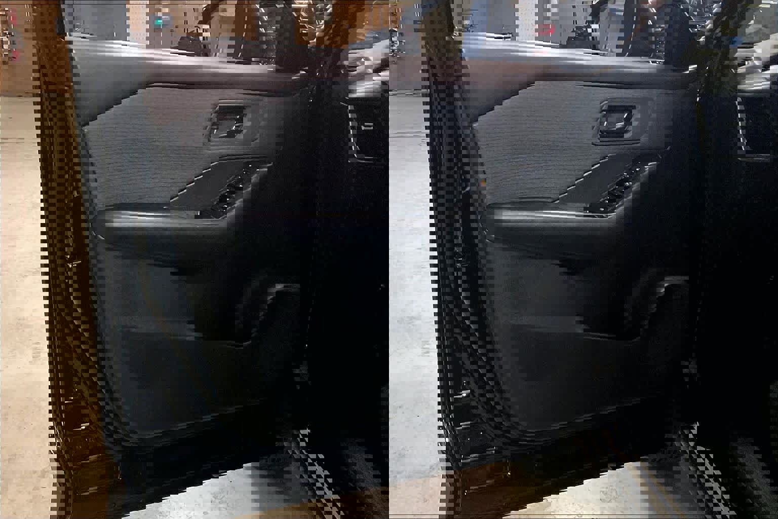 Used 2023 Nissan Rogue S image 21