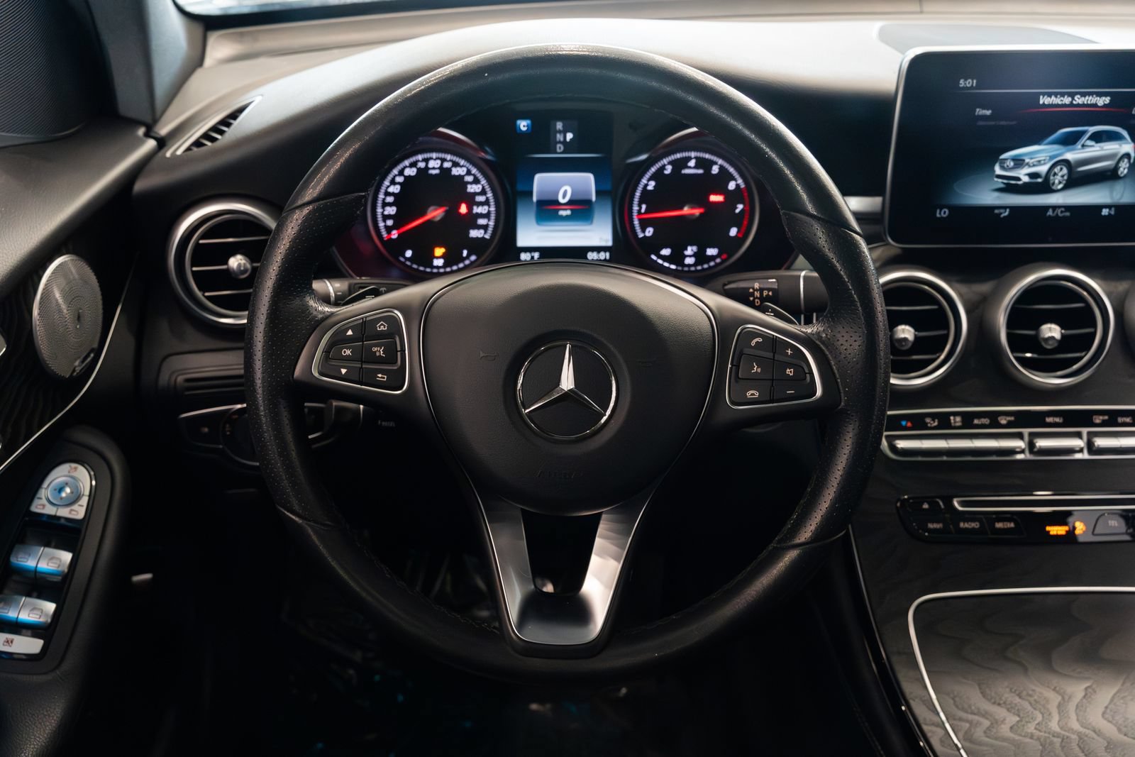 Used 2017 Mercedes-Benz GLC 300 4MATIC image 11