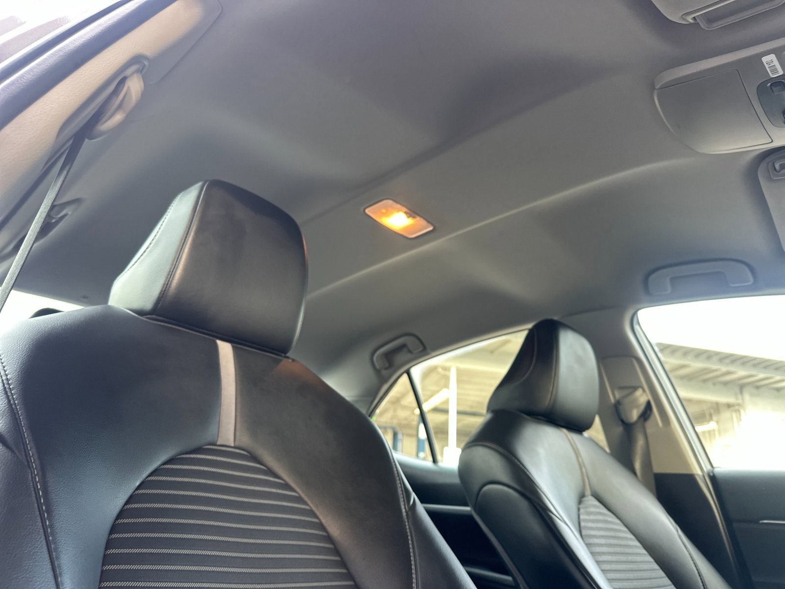 Used 2024 Toyota Camry SE image 15