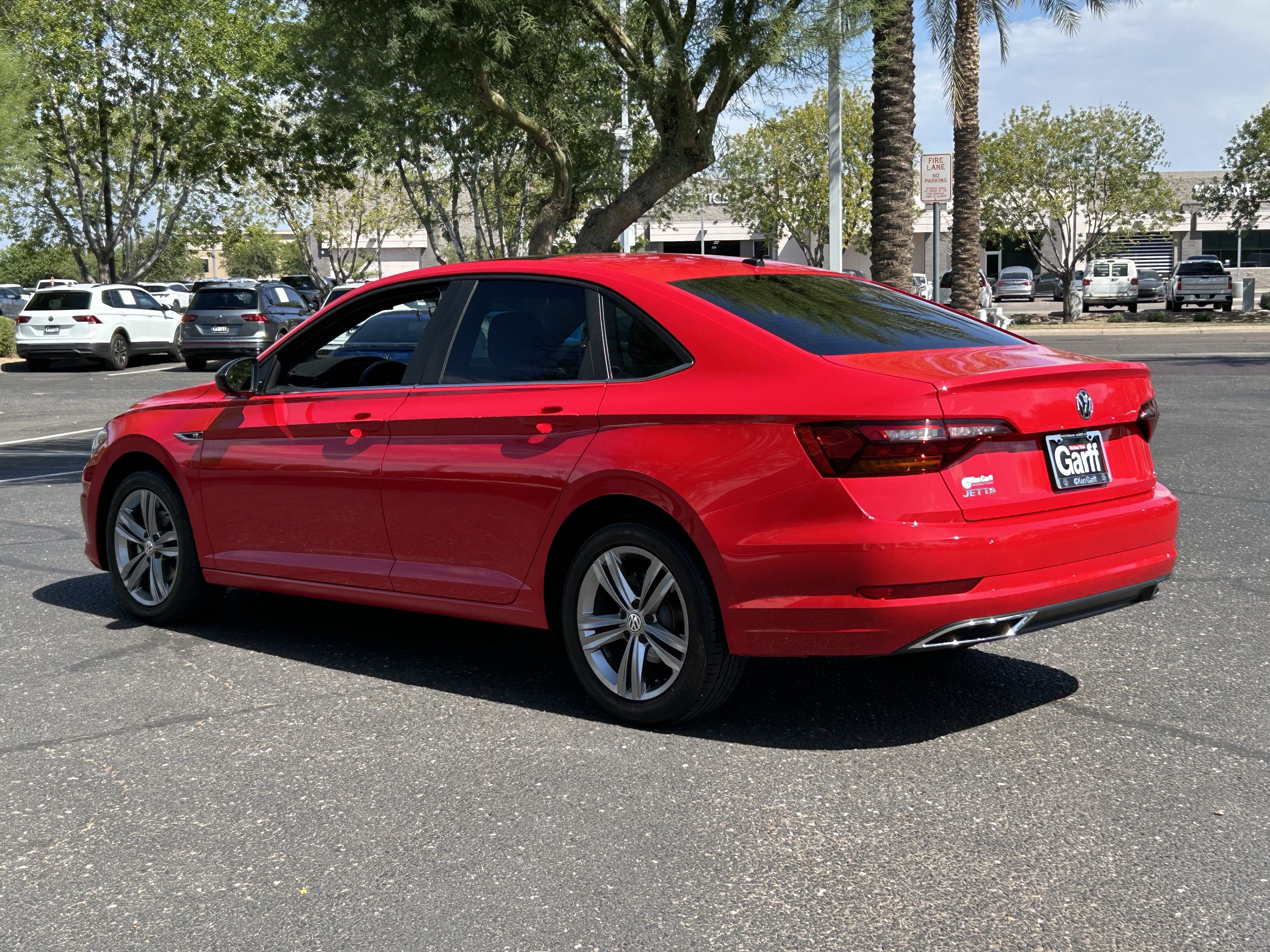 Used 2019 Volkswagen Jetta R-Line FWD image 3