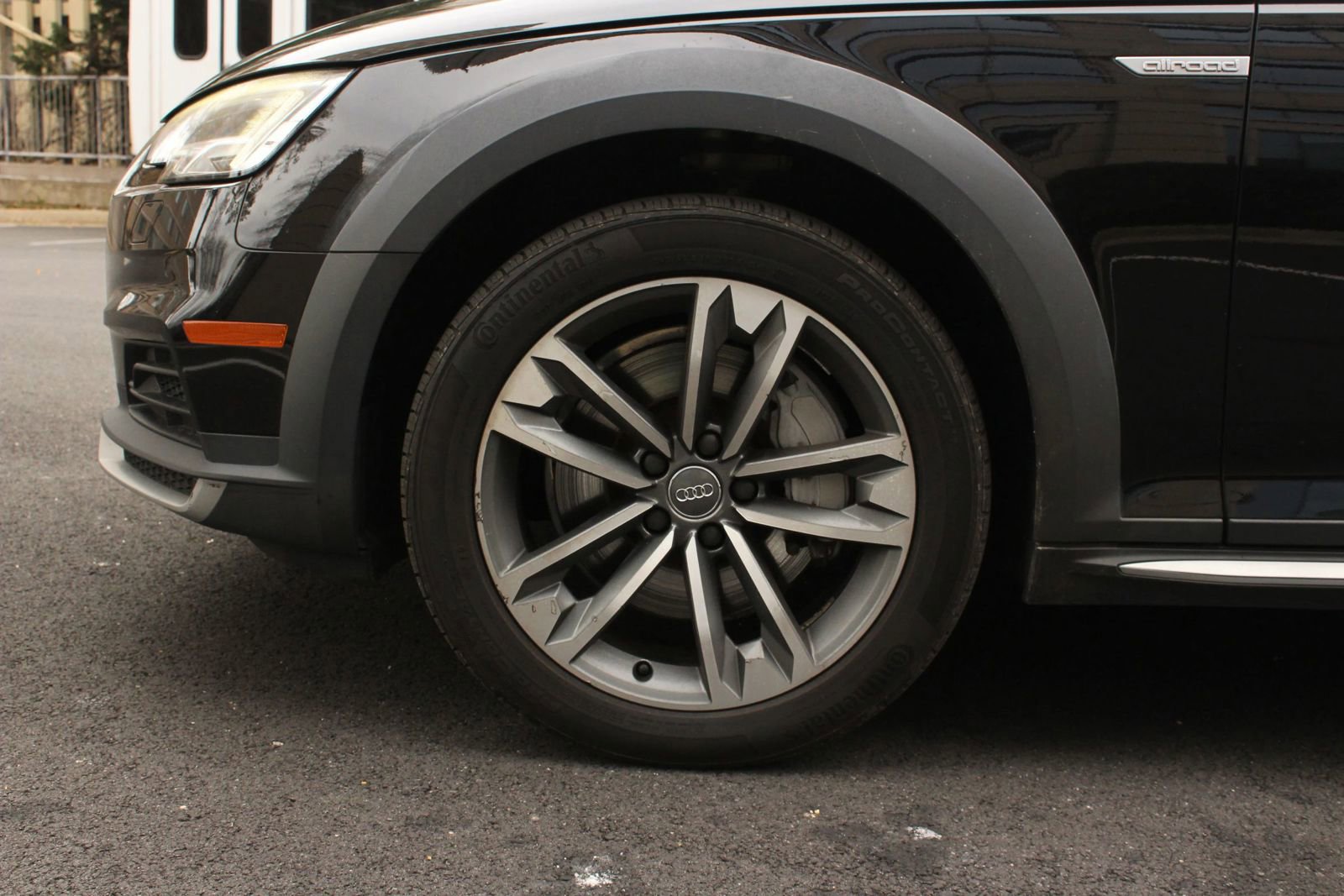 Used 2018 Audi A4 2.0T allroad Premium Plus w/ Premium Plus Package image 11