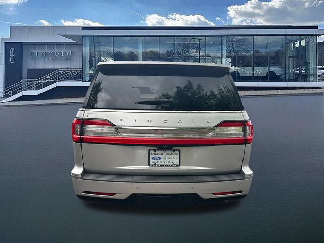 Used 2019 Lincoln Navigator Reserve AWD/4WD image 7