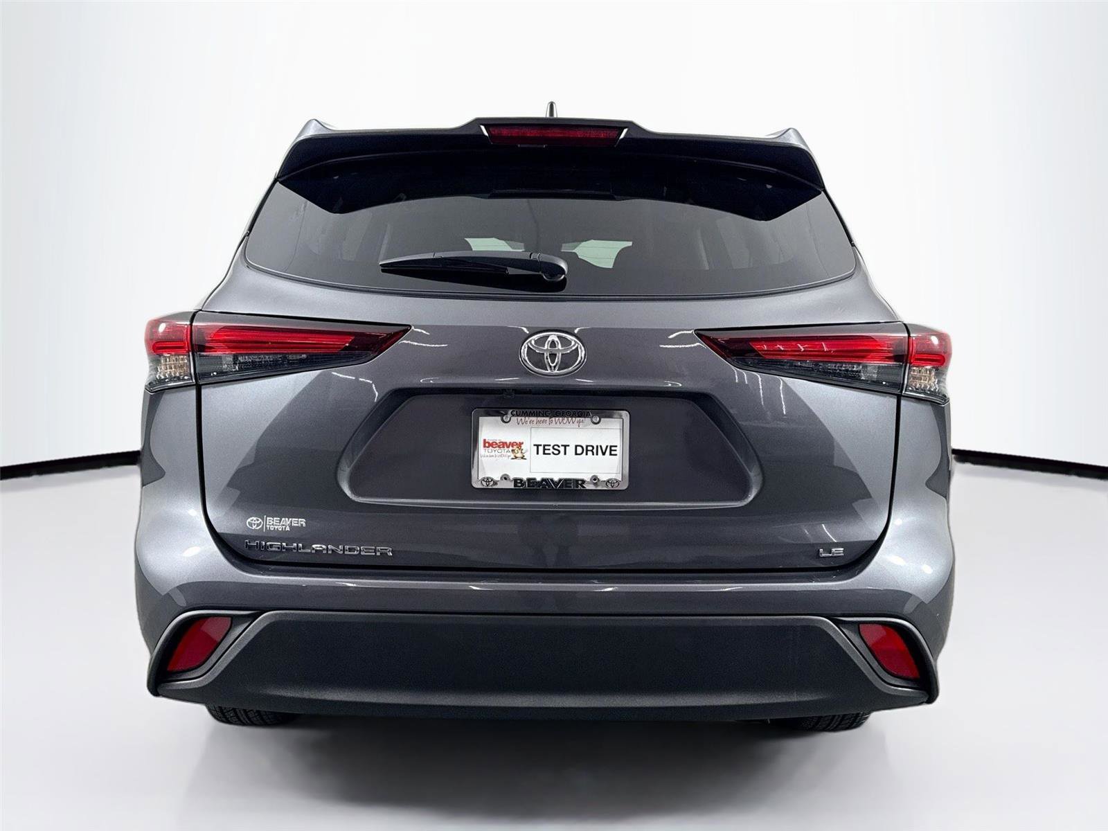 Certified 2025 Toyota Highlander LE image 11